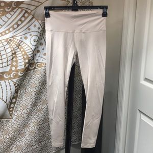 Beige scrunch-butt leggings